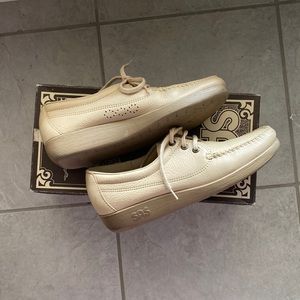 Genuine Comfort Shoes Amigo Bone Lace up shoes 9 N Leather Shoes